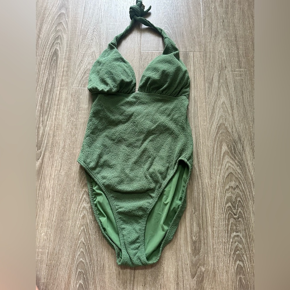 VIX Paula Hermanny army green seersucker one‎ piece NWT Size Small